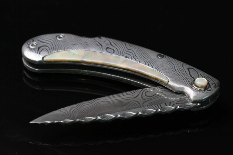 Charles Kain Damascus Scalloped Mini Prawn