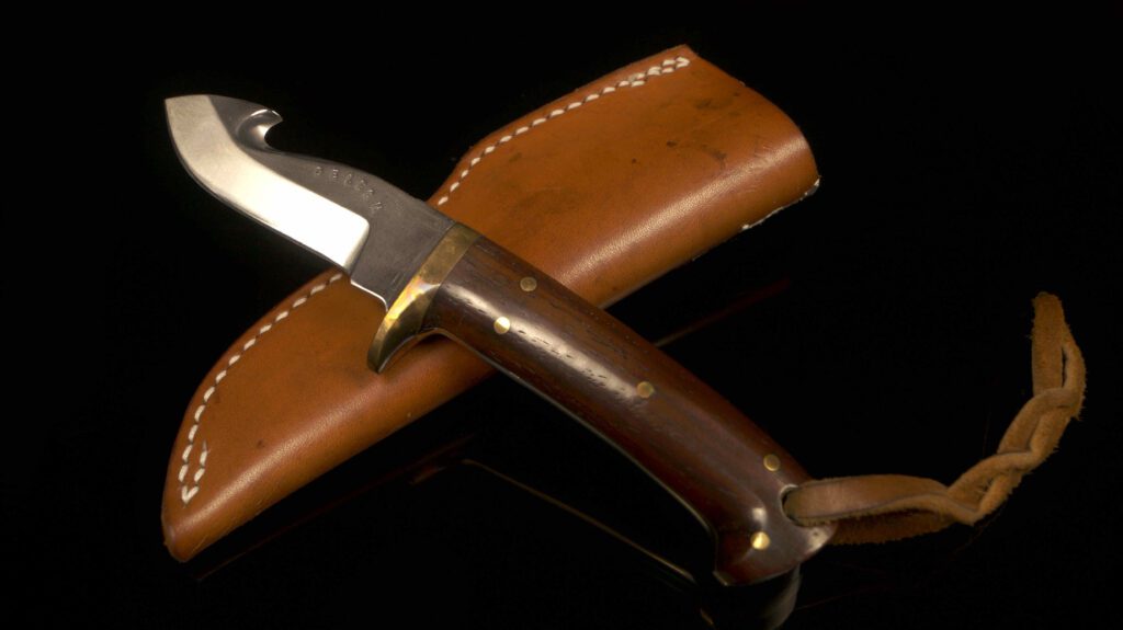 Guthook Skinner  -Enedino De Leon